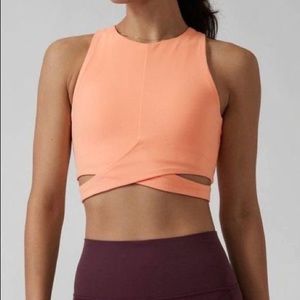 Athleta Conscious Cut Out Crop in Peach Size M